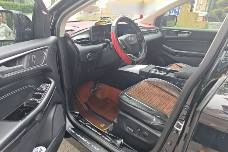 Used Ford Edge 2021 PLUS EcoBoost 245 Two-Wheel-Drive Titanium 7-Seater Driver Seat