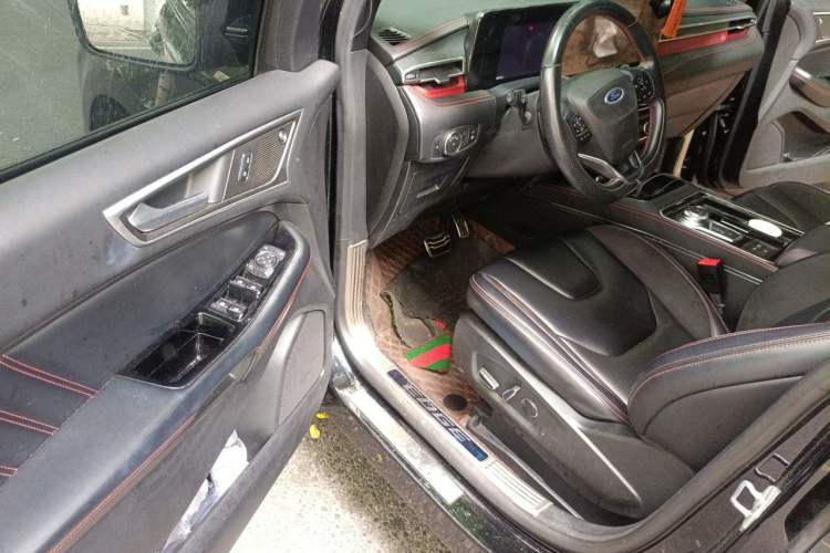 Used Ford Edge 2021 PLUS EcoBoost 245 4x4 ST-Line 7-Seater Driver Seat