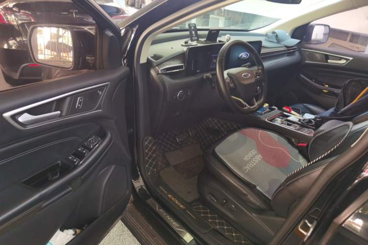 Used Ford Edge 2021 PLUS EcoBoost 245 Two-Wheel-Drive Titanium 7-Seater Driver Seat