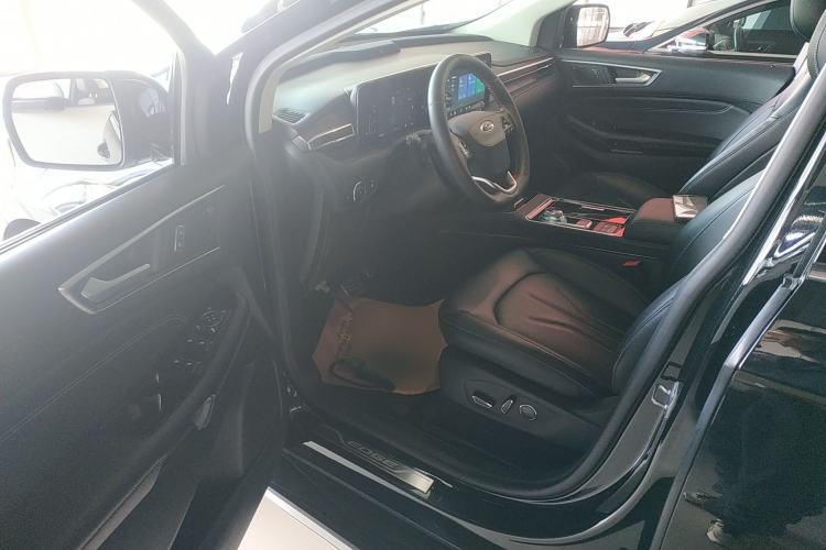 Used Ford Edge 2021 PLUS EcoBoost 245 Two-Wheel-Drive Titanium 7-Seater Driver Seat