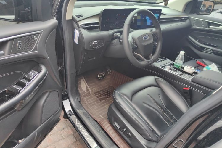 Used Ford Edge 2021 PLUS EcoBoost 245 Two-Wheel-Drive Titanium 7-Seater Driver Seat