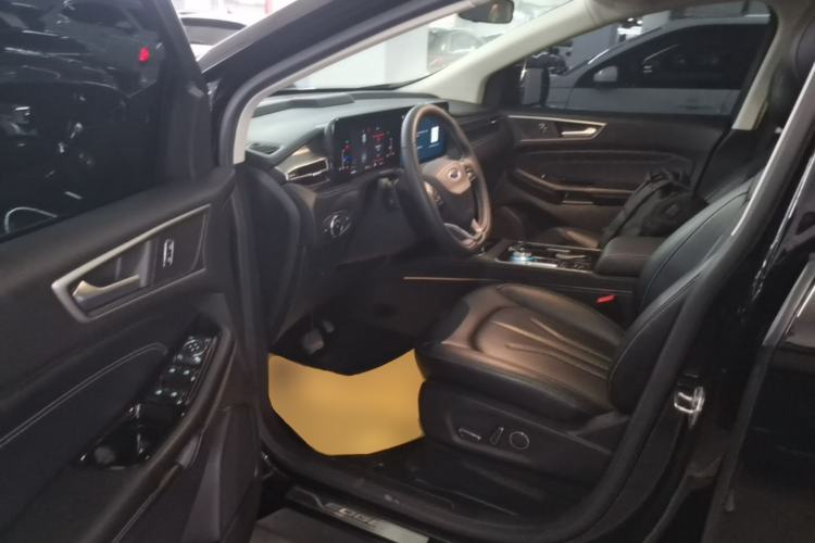 Used Ford Edge 2021 PLUS EcoBoost 245 Two-Wheel-Drive Platinum Edition 5 Seats Driver Seat