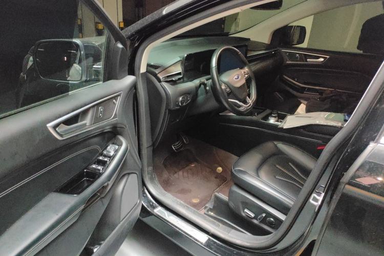 Used Ford Edge 2021 PLUS EcoBoost 245 Two-Wheel-Drive Titanium 7-Seater Driver Seat