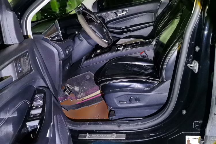 Used Ford Edge 2021 PLUS EcoBoost 245 Two-Wheel-Drive Titanium 7-Seater Driver Seat