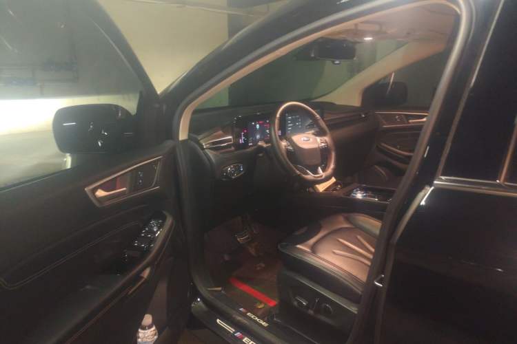 Used Ford Edge 2021 Facelifted PLUS EcoBoost 245 Two-Wheel Drive XLT 7-Seater Driver Seat