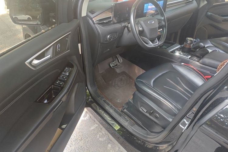 Used Ford Edge 2021 PLUS EcoBoost 245 Two-Wheel-Drive Titanium 7-Seater Driver Seat