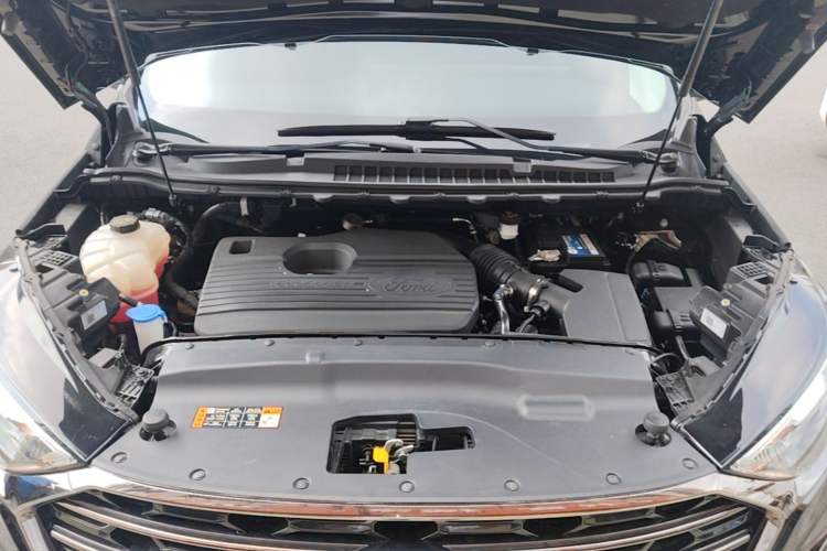Used Ford Edge 2021 PLUS EcoBoost 245 Two-Wheel-Drive Titanium 7-Seater Engine Bay