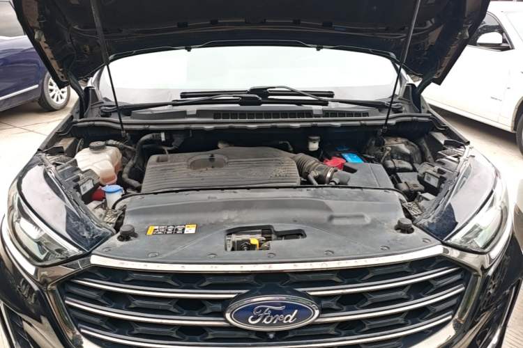 Used Ford Edge 2021 PLUS EcoBoost 245 Two-Wheel-Drive Titanium 7-Seater Engine Bay
