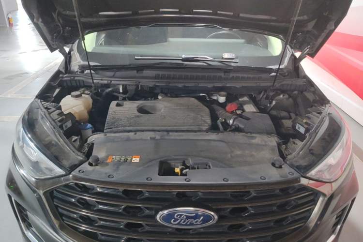 Used Ford Edge 2021 PLUS EcoBoost 245 Two-Wheel-Drive Titanium 7-Seater Engine Bay