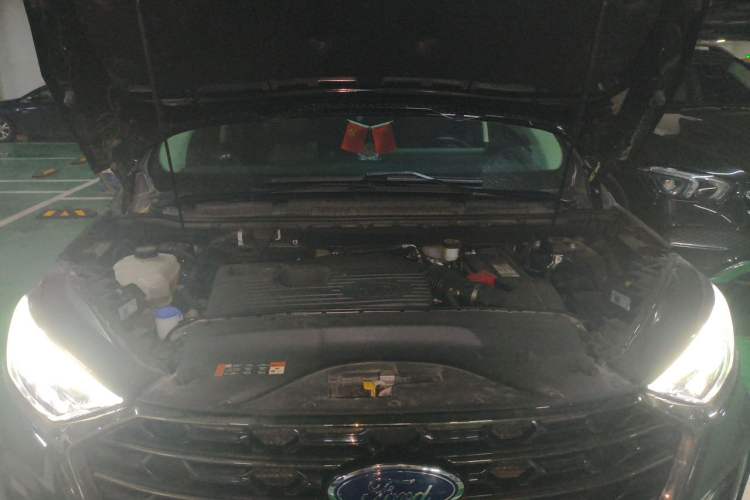 Used Ford Edge 2021 PLUS EcoBoost 245 Two-Wheel-Drive Titanium 7-Seater Engine Bay