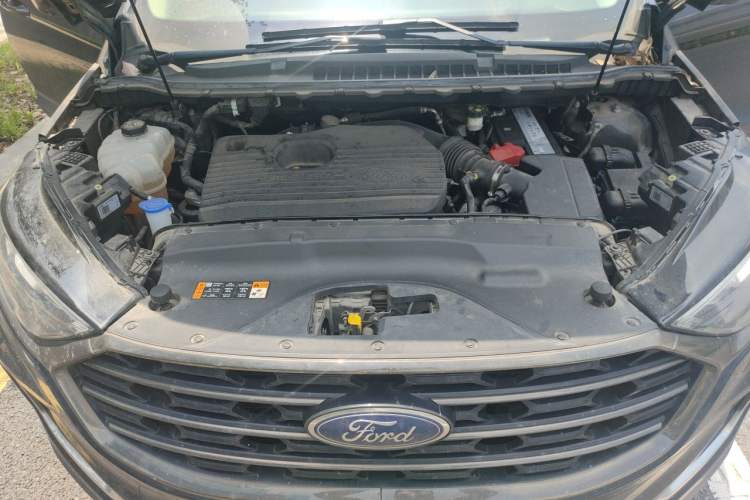 Used Ford Edge 2021 PLUS EcoBoost 245 Two-Wheel-Drive Platinum Edition 5 Seats Engine Bay