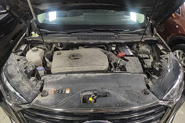 Used Ford Edge 2021 PLUS EcoBoost 245 Two-Wheel-Drive Titanium 7-Seater Engine Bay