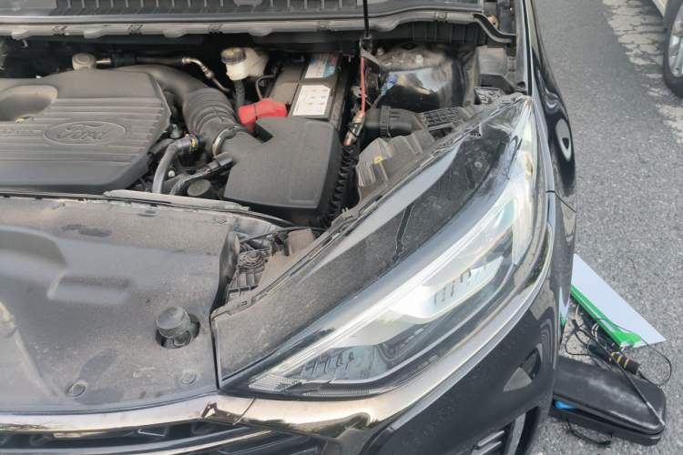 Used Ford Edge 2021 PLUS EcoBoost 245 Two-Wheel-Drive Titanium 7-Seater Engine Bay Left