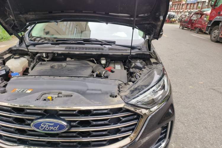 Used Ford Edge 2021 PLUS EcoBoost 245 Two-Wheel-Drive Platinum Edition 5 Seats Engine Bay Left