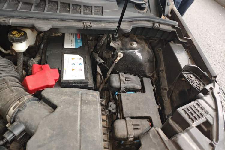 Used Ford Edge 2021 PLUS EcoBoost 245 Two-Wheel-Drive Platinum Edition 5 Seats Engine Bay Left
