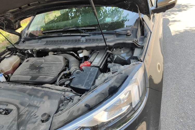 Used Ford Edge 2021 PLUS EcoBoost 245 Two-Wheel-Drive Platinum Edition 5 Seats Engine Bay Left
