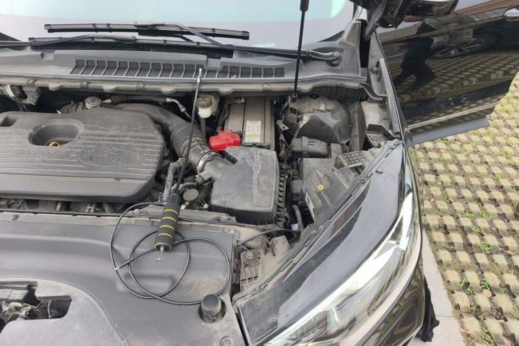 Used Ford Edge 2021 PLUS EcoBoost 245 Two-Wheel-Drive Titanium 7-Seater Engine Bay Left