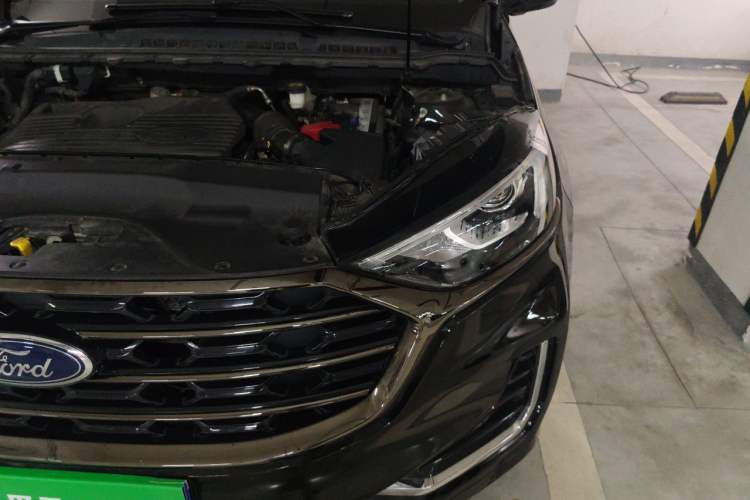 Used Ford Edge 2021 PLUS EcoBoost 245 Two-Wheel-Drive Titanium 7-Seater Engine Bay Left