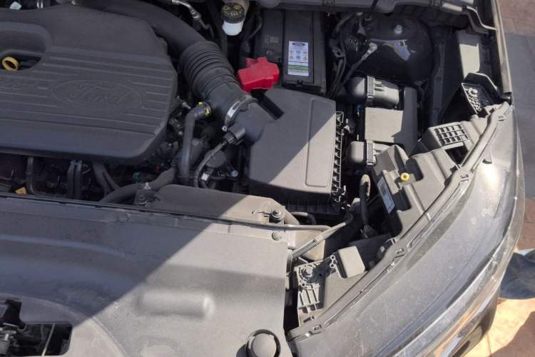 Used Ford Edge 2021 PLUS EcoBoost 245 Two-Wheel-Drive Titanium 7-Seater Engine Bay Left