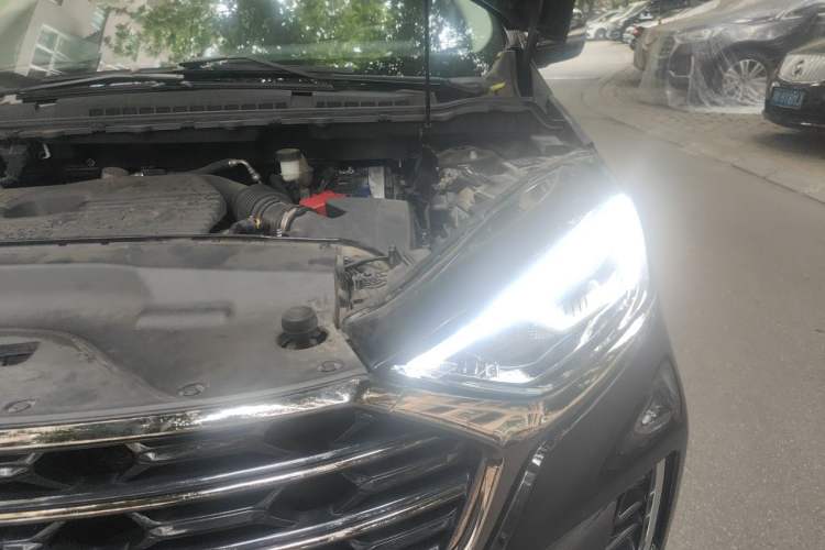 Used Ford Edge 2021 PLUS EcoBoost 245 Two-Wheel-Drive Platinum Edition 5 Seats Engine Bay Left