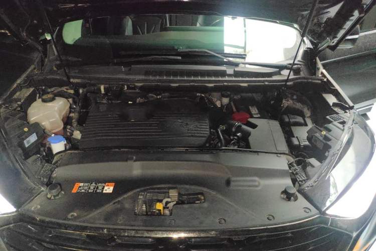 Used Ford Edge 2021 PLUS EcoBoost 245 Two-Wheel-Drive Titanium 7-Seater Engine Bay