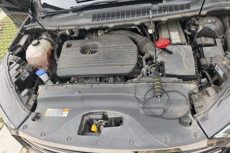 Used Ford Edge 2021 PLUS EcoBoost 245 Two-Wheel-Drive Titanium 7-Seater Engine Bay