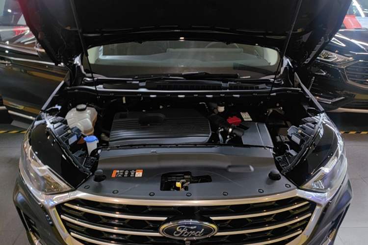 Used Ford Edge 2021 Facelifted PLUS EcoBoost 245 Two-Wheel Drive XLT 7-Seater Engine Bay