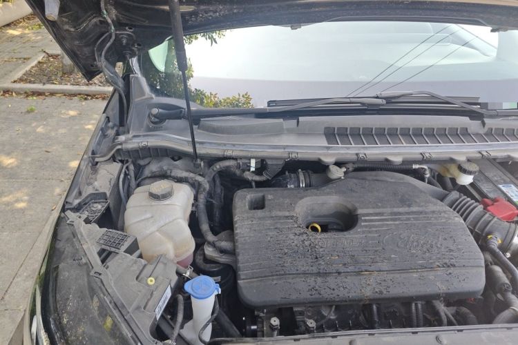 Used Ford Edge 2021 PLUS EcoBoost 245 Two-Wheel-Drive Titanium 7-Seater Engine Bay Right