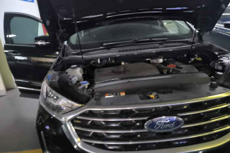 Used Ford Edge 2021 Facelifted PLUS EcoBoost 245 Two-Wheel Drive XLT 7-Seater Engine Bay Right