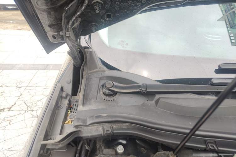 Used Ford Edge 2021 PLUS EcoBoost 245 Two-Wheel-Drive Titanium 7-Seater Engine Bay Right