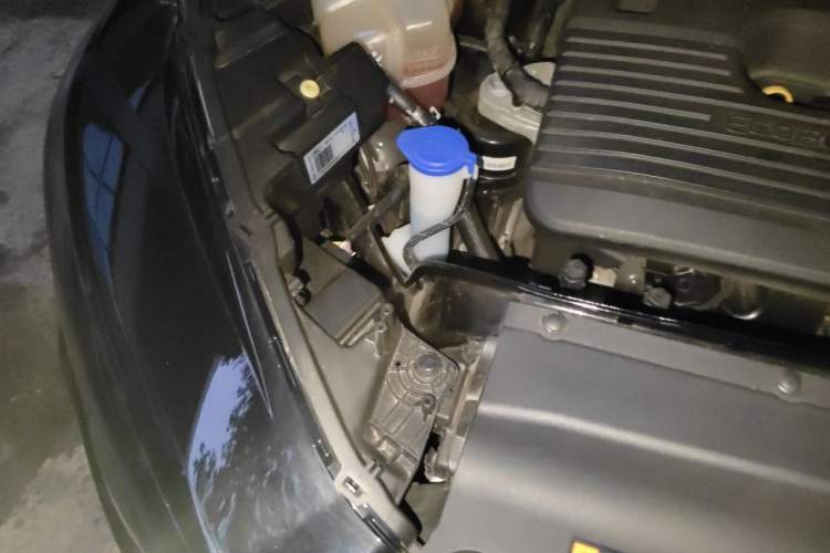 Used Ford Edge 2021 PLUS EcoBoost 245 Two-Wheel-Drive Titanium 7-Seater Engine Bay Right
