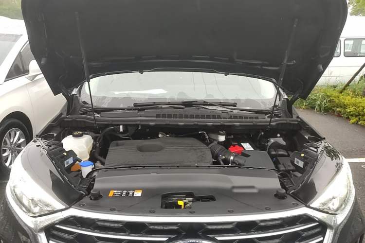 Used Ford Edge 2021 PLUS EcoBoost 245 Two-Wheel-Drive Platinum Edition 5 Seats Engine Bay