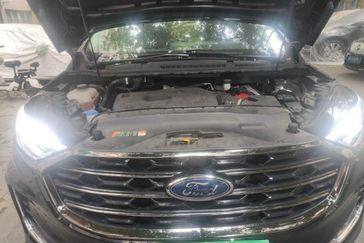 Used Ford Edge 2021 PLUS EcoBoost 245 Two-Wheel-Drive Platinum Edition 5 Seats Engine Bay