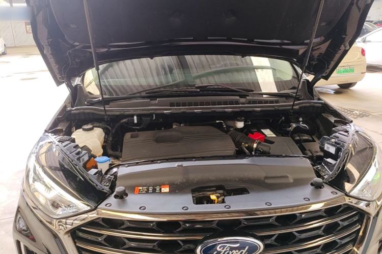 Used Ford Edge 2021 PLUS EcoBoost 245 Two-Wheel-Drive Titanium 7-Seater Engine Bay