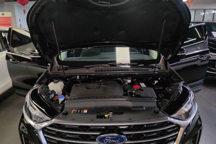Used Ford Edge 2021 PLUS EcoBoost 245 Two-Wheel-Drive Platinum Edition 5 Seats Engine Bay
