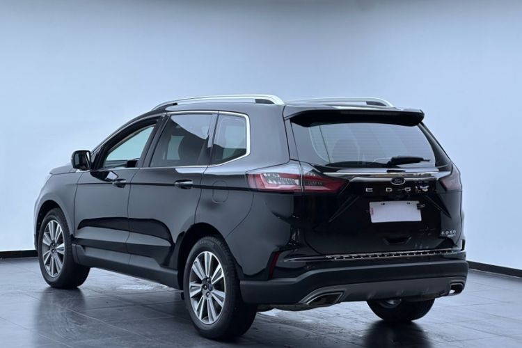 Used Ford Edge 2021 PLUS EcoBoost 245 Two-Wheel-Drive Platinum Edition 5 Seats Exterior 2