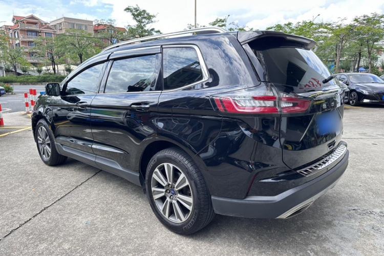 Used Ford Edge 2021 PLUS EcoBoost 245 Two-Wheel-Drive Platinum Edition 5 Seats Exterior 2