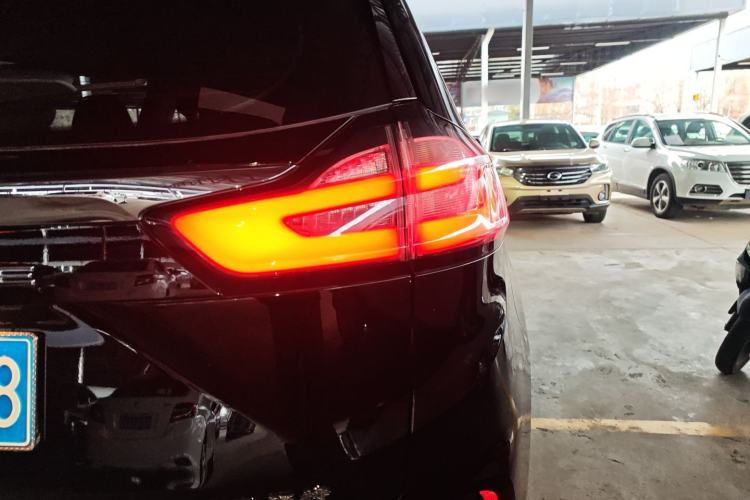 Used Ford Edge 2021 PLUS EcoBoost 245 Two-Wheel-Drive Elite 5-Seater Exterior 3