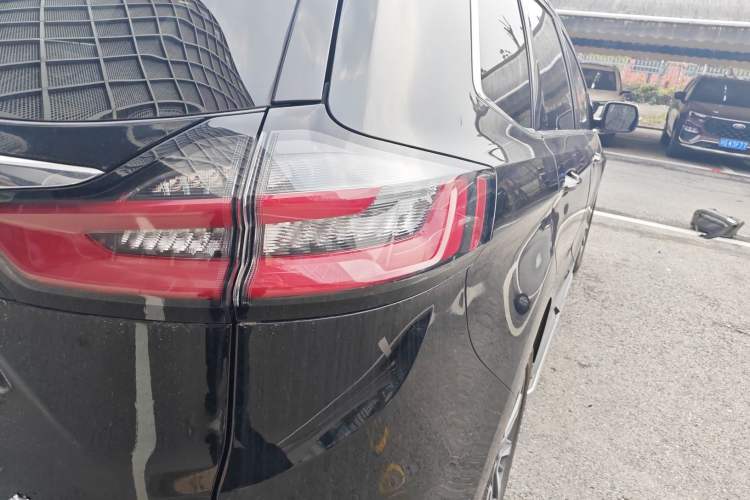Used Ford Edge 2021 PLUS EcoBoost 245 Four-Wheel Drive Titanium Edition 7-Seater Exterior 3