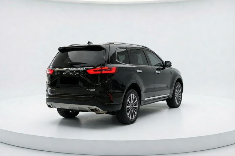 Used Ford Edge 2021 PLUS EcoBoost 245 Two-Wheel-Drive Titanium 7-Seater Exterior 4