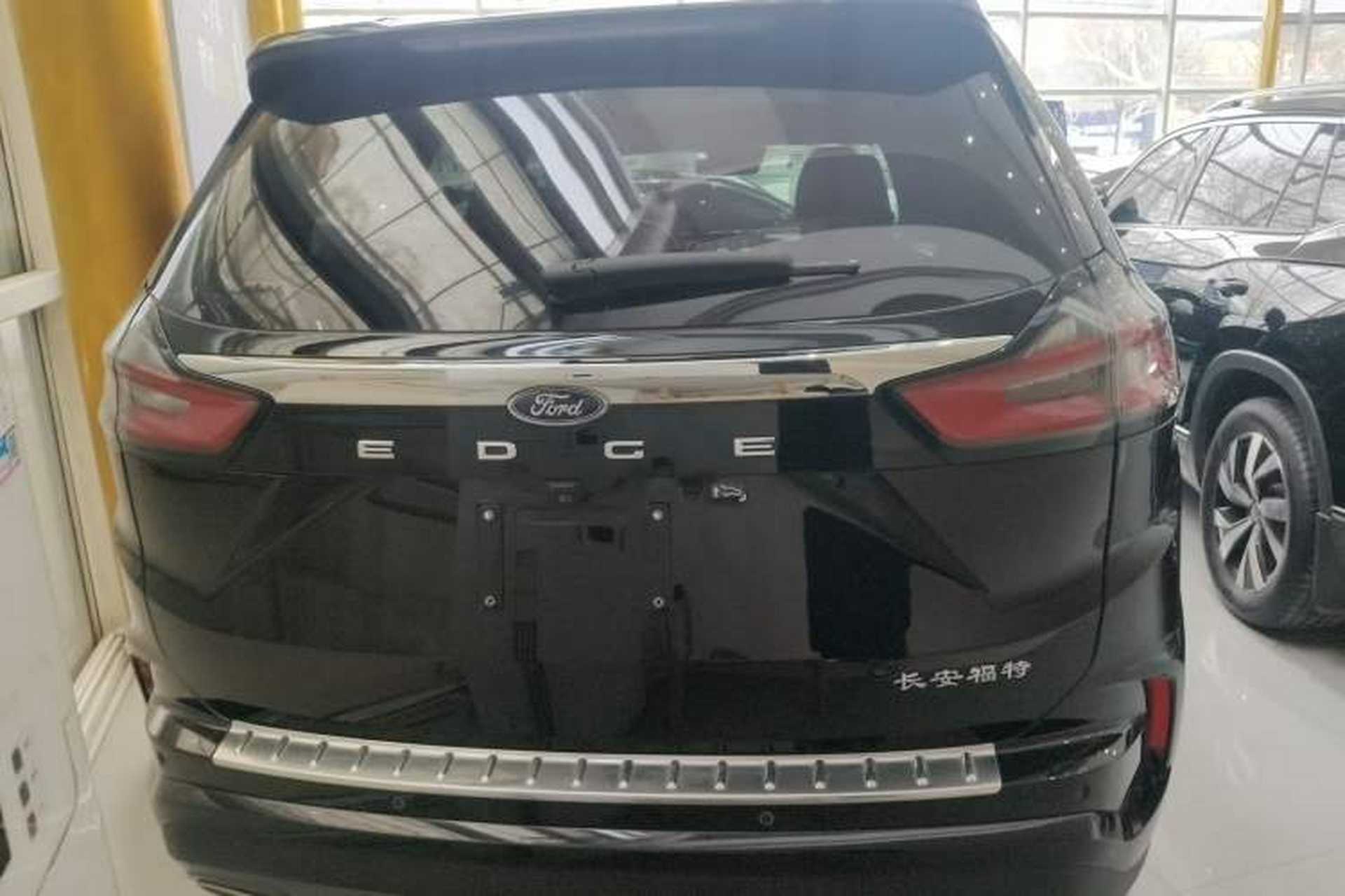 Used Ford Edge 2021 PLUS EcoBoost 245 Two-Wheel-Drive ST-Line 5-Seater Exterior 4