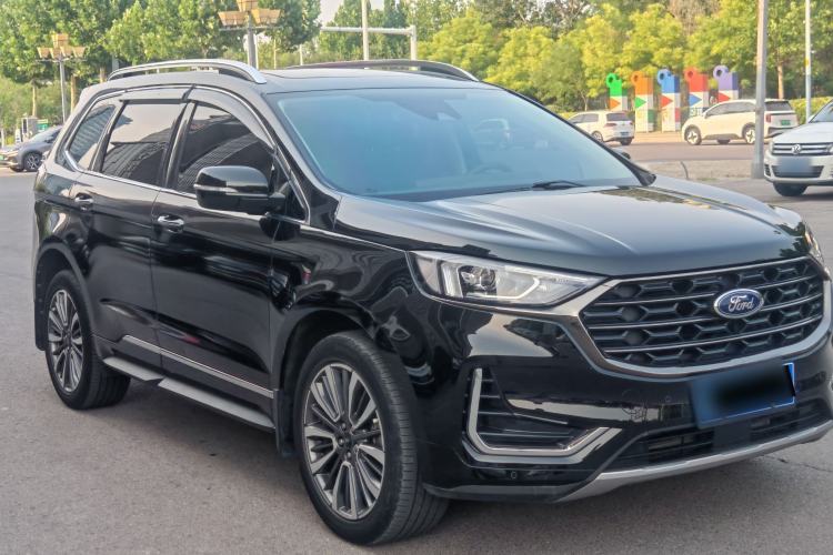 Used Ford Edge 2021 PLUS EcoBoost 245 Two-Wheel-Drive Titanium 7-Seater Exterior 4