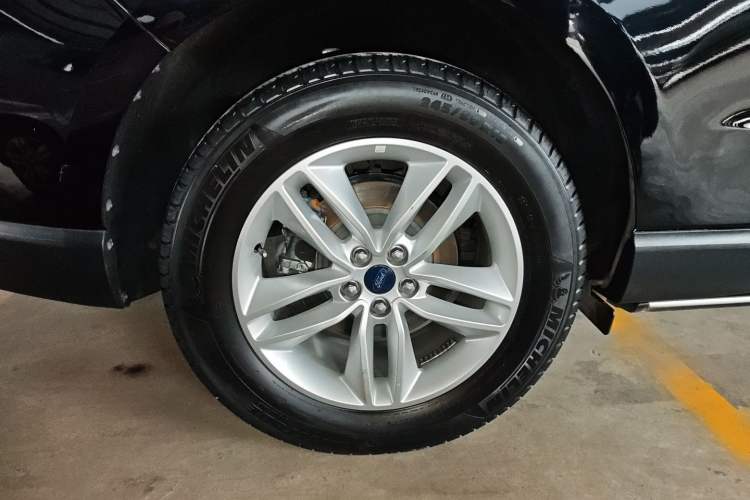 Used Ford Edge 2021 PLUS EcoBoost 245 Two-Wheel-Drive Elite 5-Seater Exterior 5