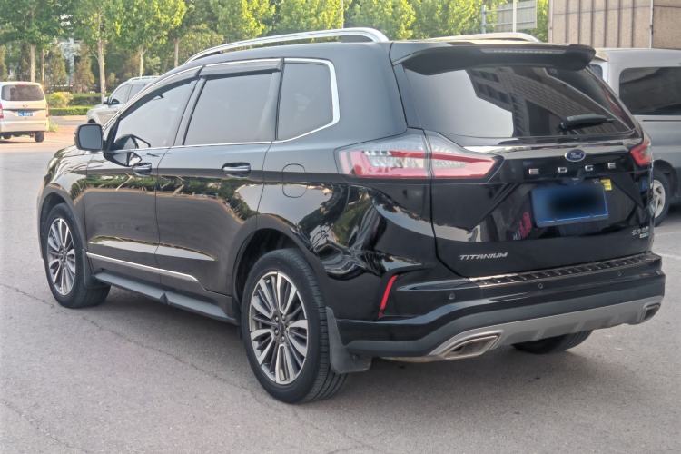 Used Ford Edge 2021 PLUS EcoBoost 245 Two-Wheel-Drive Titanium 7-Seater Exterior 5