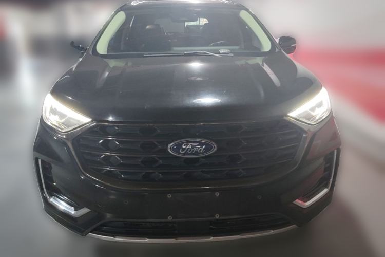 Used Ford Edge 2021 PLUS EcoBoost 245 Two-Wheel-Drive Titanium 7-Seater Front