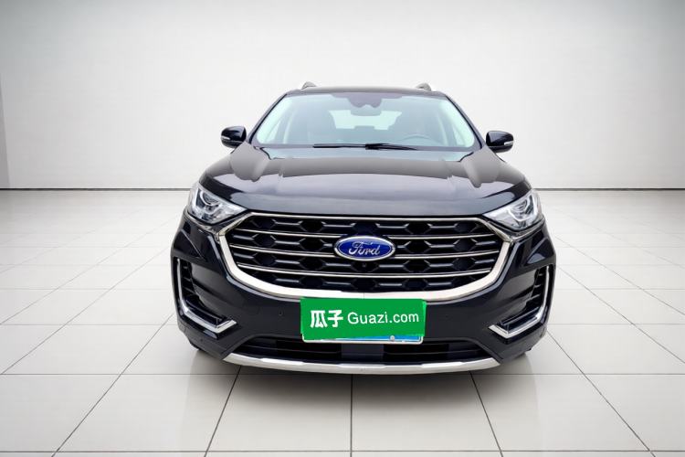 Used Ford Edge 2021 PLUS EcoBoost 245 Two-Wheel-Drive Titanium 7-Seater Front