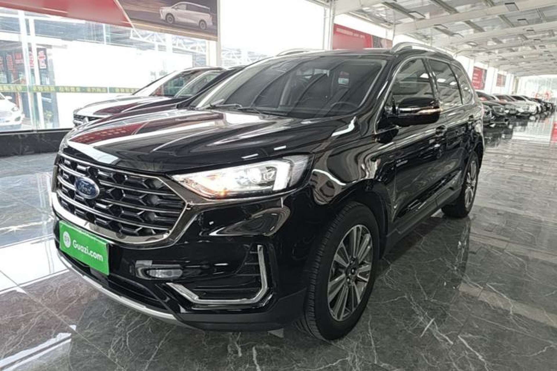 Used Ford Edge 2021 PLUS EcoBoost 245 Two-Wheel-Drive Platinum Edition 5 Seats Front Left 45 Deg
