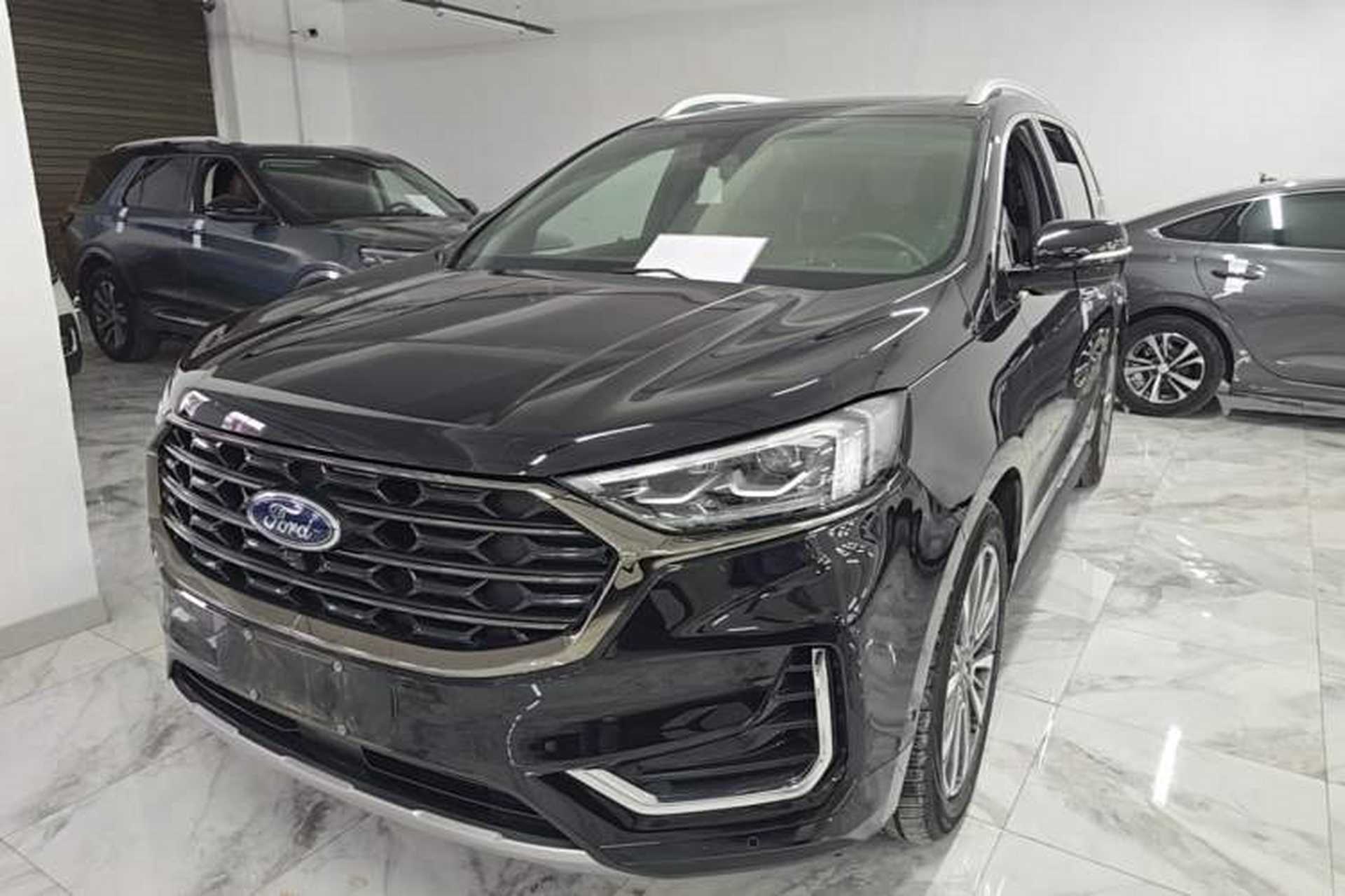 Used Ford Edge 2021 PLUS EcoBoost 245 Four-Wheel Drive Titanium Edition 7-Seater Front Left 45 Deg