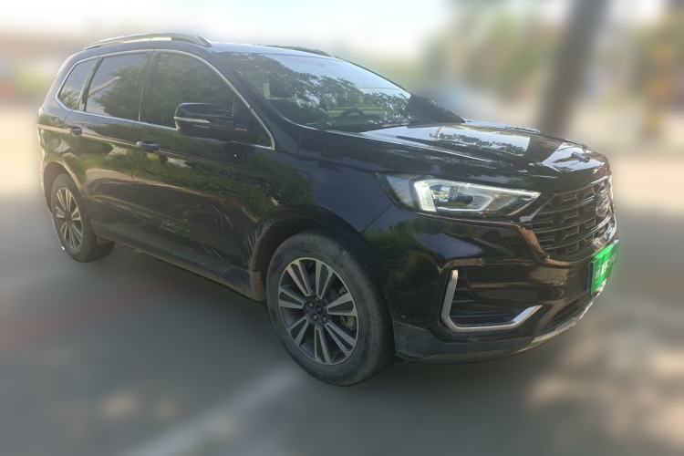 Used Ford Edge 2021 PLUS EcoBoost 245 Two-Wheel-Drive Platinum Edition 5 Seats Front Right 45 Deg