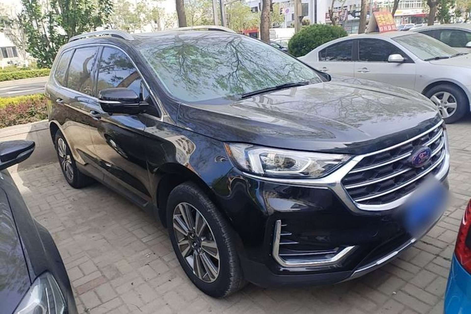Used Ford Edge 2021 PLUS EcoBoost 245 Two-Wheel-Drive Platinum Edition 5 Seats Front Right 45 Deg